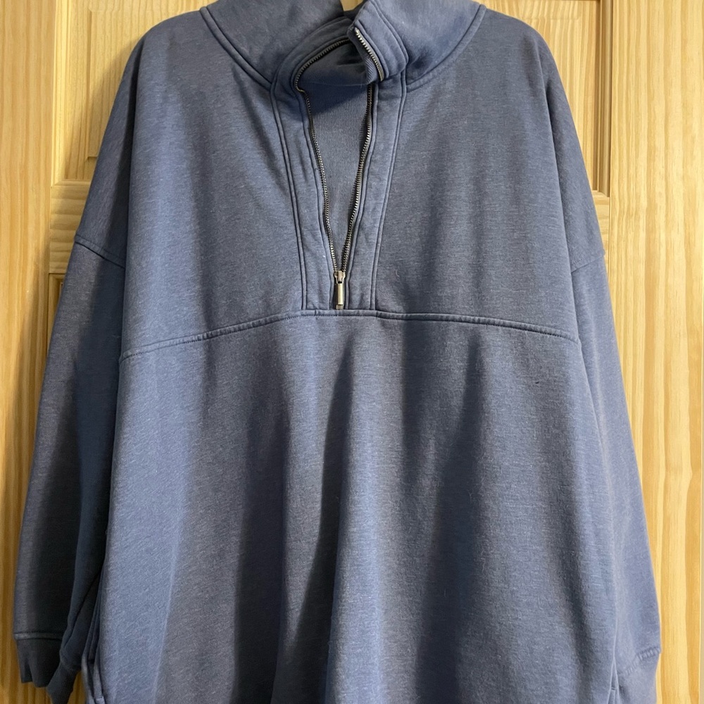 Old navy sweatshirt